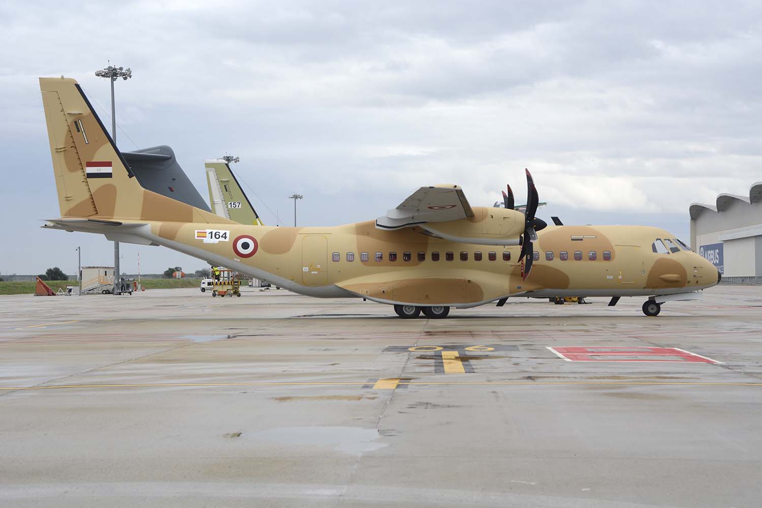 El último de los Airbus C295 entregado a la Fuerza Aérea de Egipto en las instlaciones de Airbus en Sevilla.