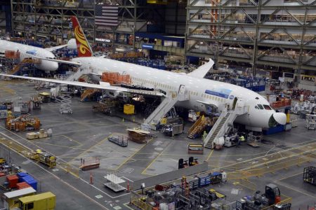 Boeing lleva vendidos 1.615 aviones comerciales a China, sin contar con los incorporados en leasing de empresa de otros países como este B-787 para Hainan Airlines, propiedad de la estadounidense Aercap.