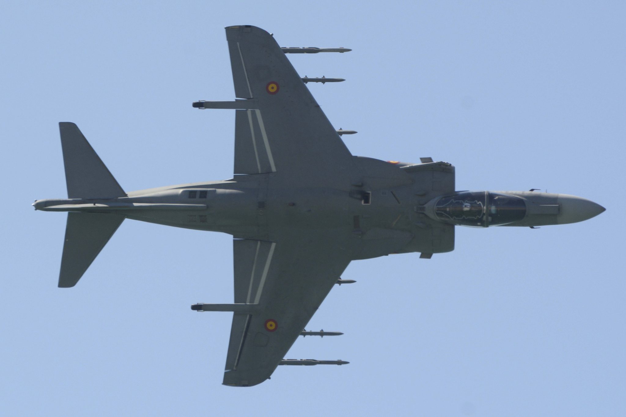 La misión del Harrier en la Armada es ofrecer protección a los buques y apoyar a la Infantería de Marina en sus desembarcos.