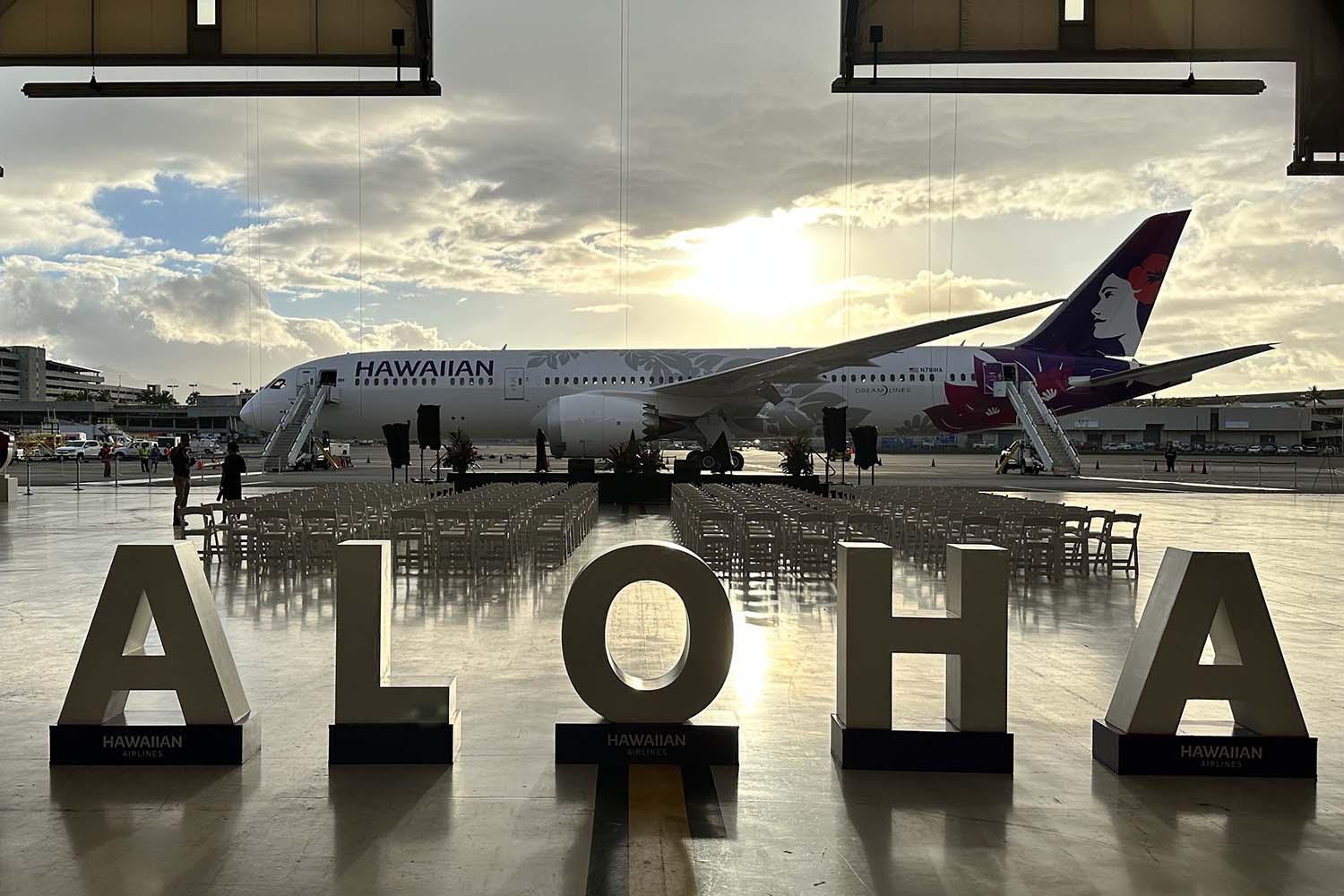 Entrega a Hawaiian Airlines de su primer Boeing 787.