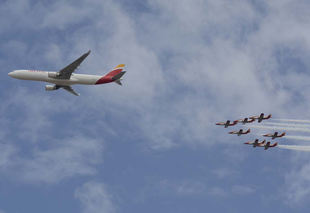 Aguila y el A330 de Iberia.