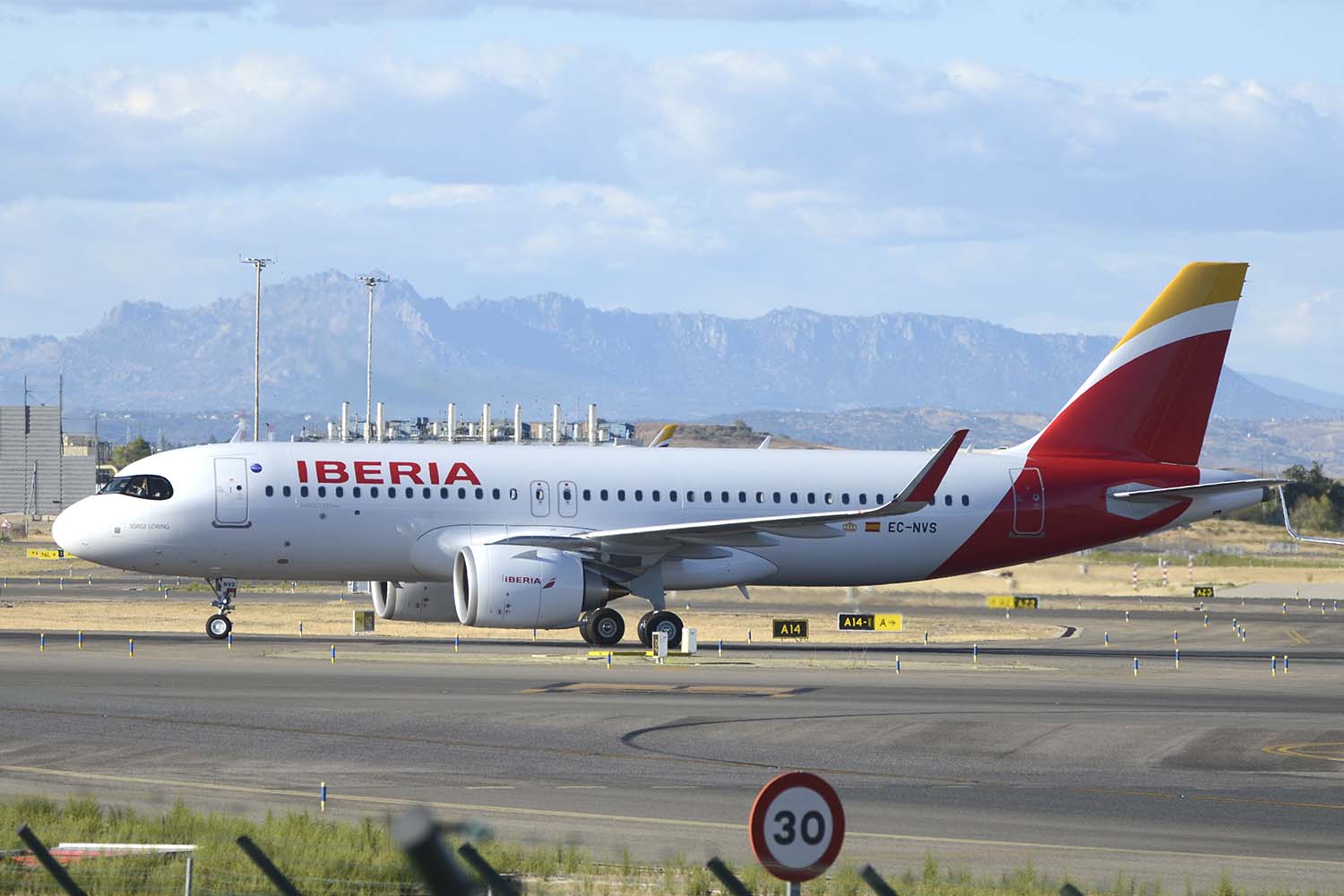 EC-NVS, A320 neo, uno de los tres aviones entregados por Airbus a Iberia en septiembre.
