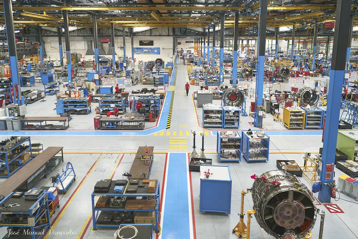 Taller de motores de Iberia Mantenimiento.