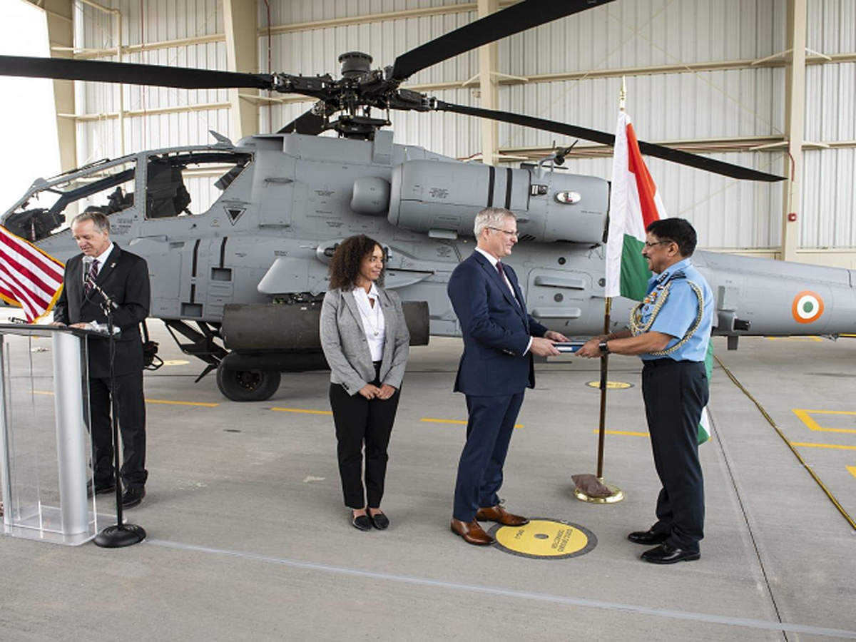 Ceremonia oficial de recepción de los primeros Boeing AH-64E de la Fuerza Aérea de India.