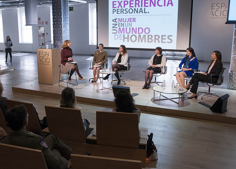 Primera Jornada Internacional Mujer y Aeronáutica