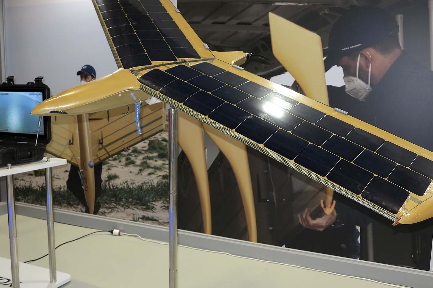 Dron Marine Instruments M5D Airfox