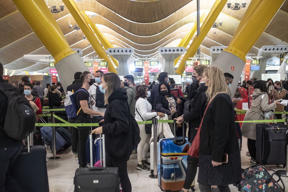 El aeropuerto de Madrid Barajas es el que m´qas lentamente se recupera entre los meses de junio y agosto.