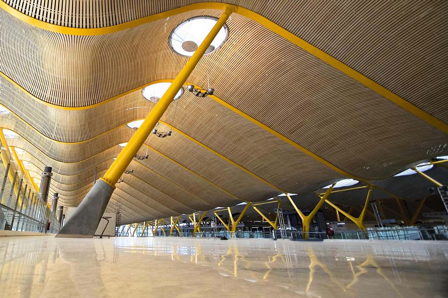El aeropuerto de Madrid-Barajas sin pasajeros