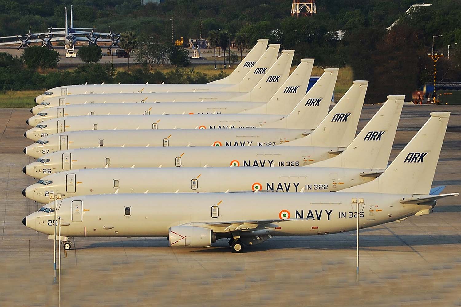 Los ocho Boeing P-8 de India juntos con motivo de la celebración de las 10.000 horas de vuelo del modelo con la Marina. Son operados por el 312A en la base aeronaval de Rajali.