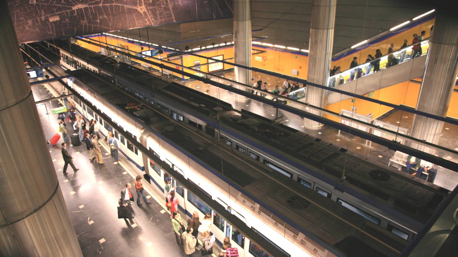 Estación de Metro de las terminales 1, 2 y 3 del aeropuerto Madrid Barajas.