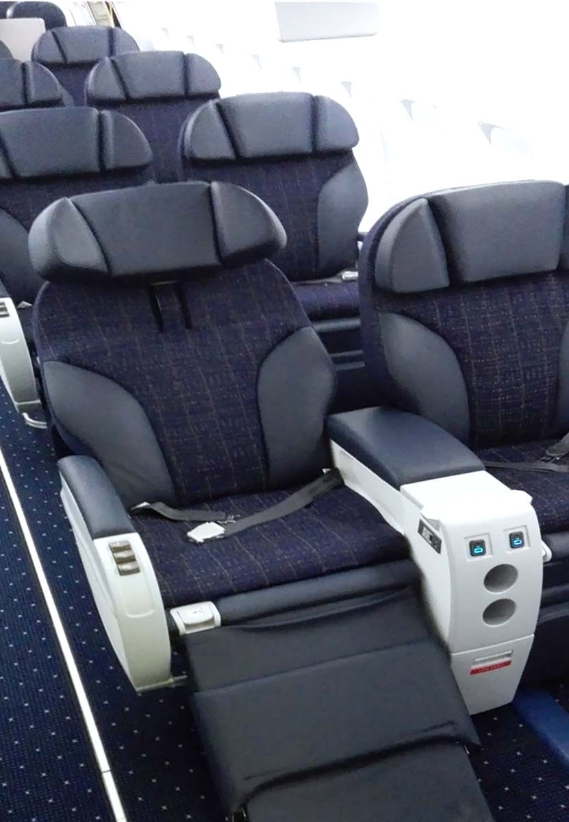 Aunque los asientos no son convertibles en cama, sus 130 grados de reclinación permiten un adecuado descanso en los vuelos típicos que lleva a cabo Privilege.q