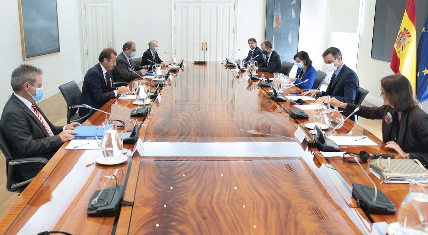 Reunión en La Moncloa entre Airbus, con su presidente Guillaume Faury al frente y el Gobierno español, con su presidente Pedro Sánchez.