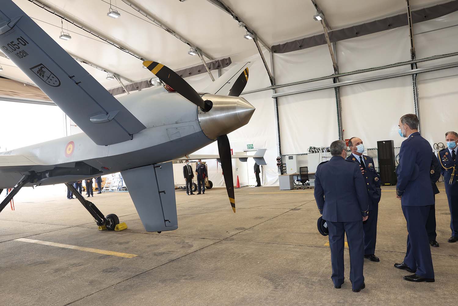 Felipe VI ha podido ver y recibir información sobre los nuevos MQ-9B Predator del Ala 23.