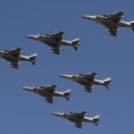 Formación de los Harrier de la Novena Escuadrlla antes de la exhibición de dos de ellos.