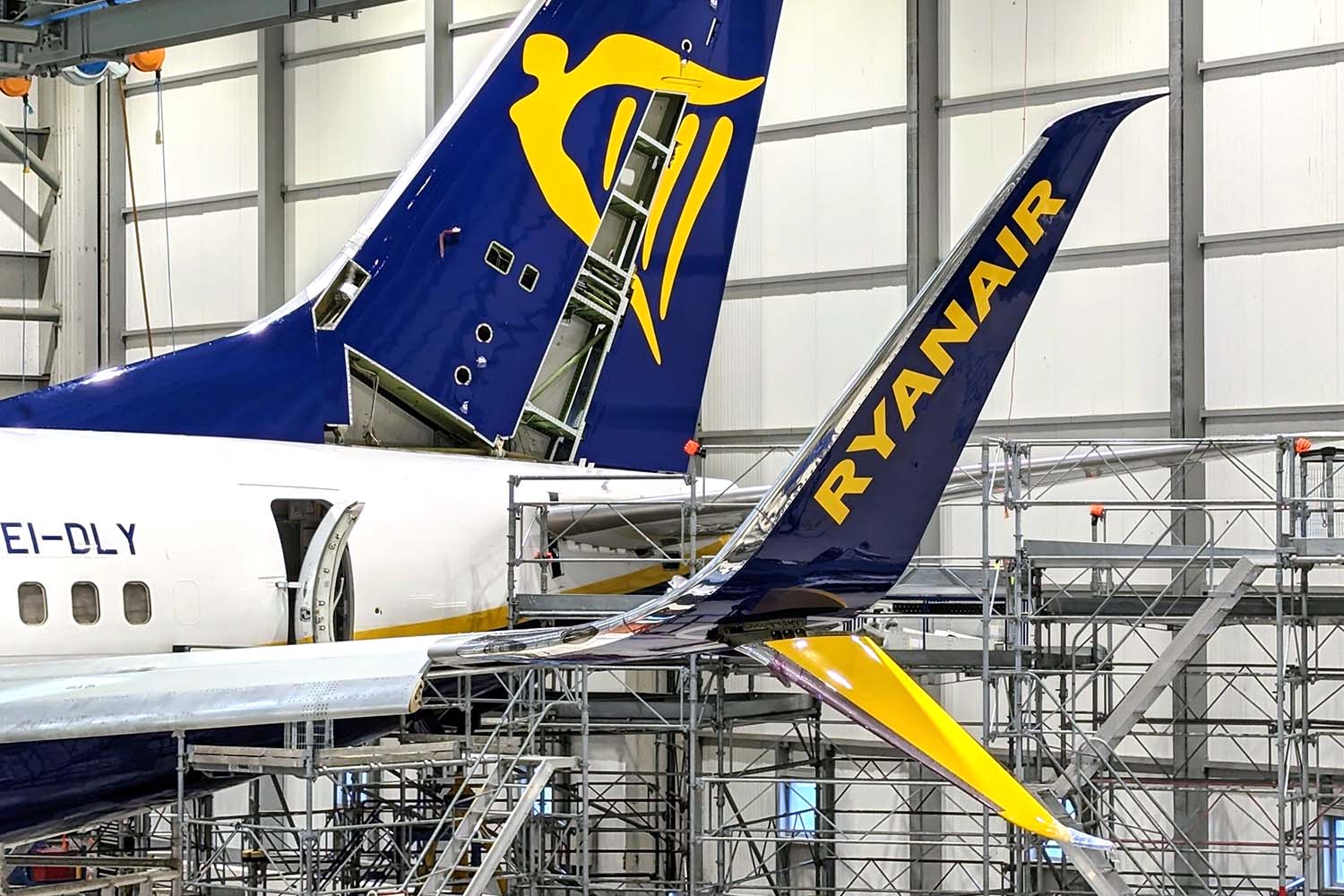 El nuevo winglet split scimitar ya instalado en el Boeing 737 EI-DLY de Ryanair.