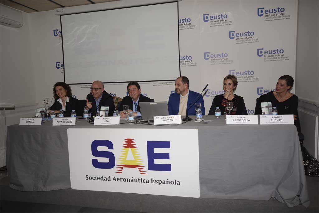 Todos los participantes de la Jornada ¿Por qué me hice? organizada por la SAE en la Deusto Business School