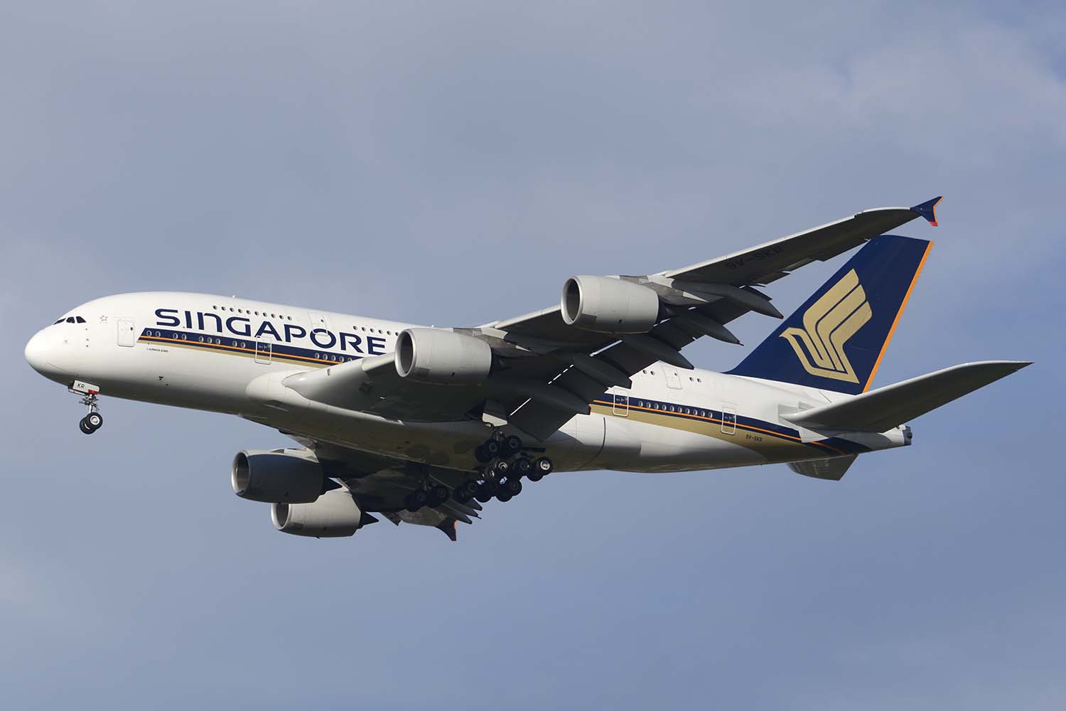 Airbus A380 de Singapore Airlines aterrizando en Londres heathrow.