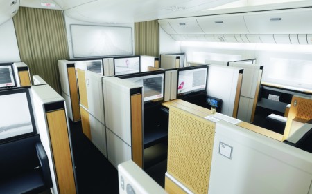 Cabina de primera clase del Boeing 777 de Swiss.
