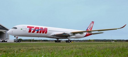 Todavía sin sus motores, así luce el primer Airbus A350 de TAM.