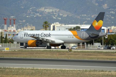 Thomas Cook Balearics opera para las diferentes aerolíneas del grupo quebrado, aunque principalmente lo hacía para Condor.