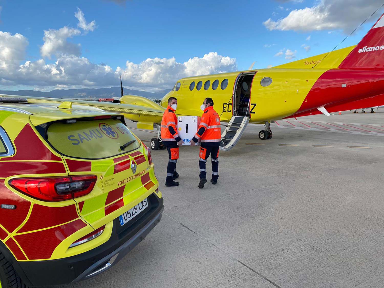 Transporte de las vacunas de COVID-19 por vía aérea dentro de España.