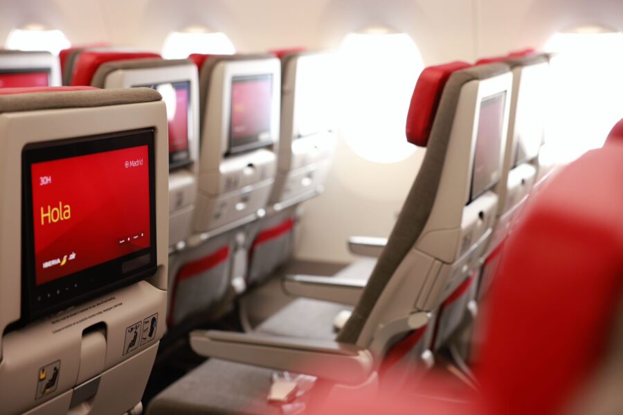 La clase turista también se beneficia de las mejoras del sistema de entretenimiento a bordo, como una pantalla más grande.