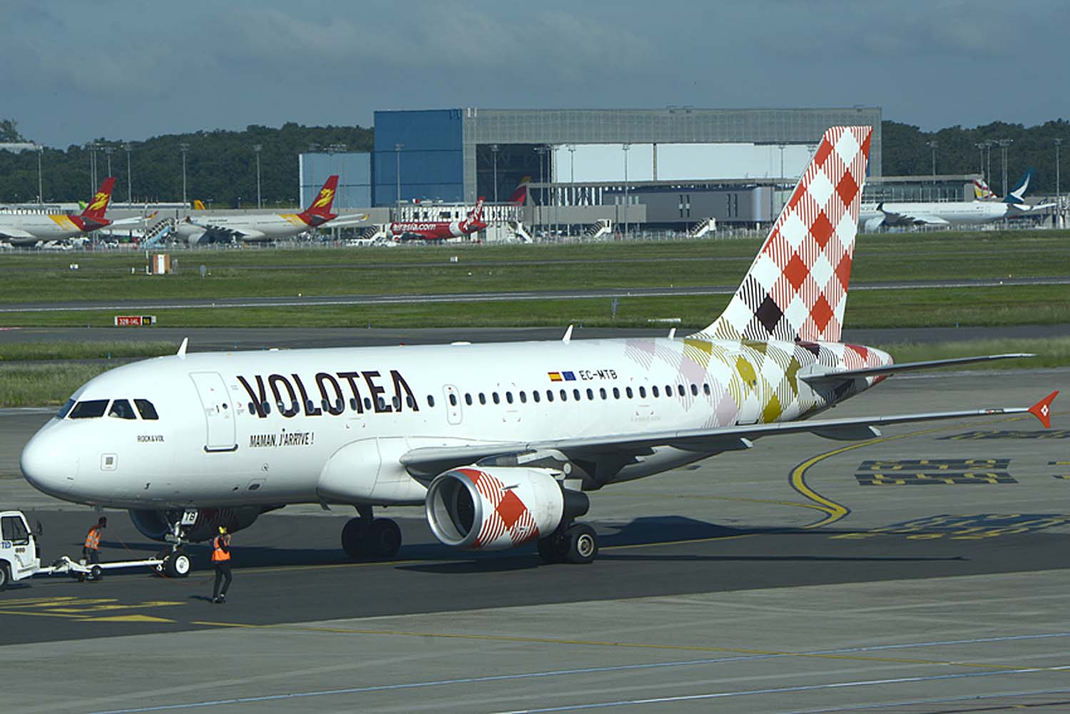 Airbus A319 de Volotea en el aeropuerto de Toulouse.