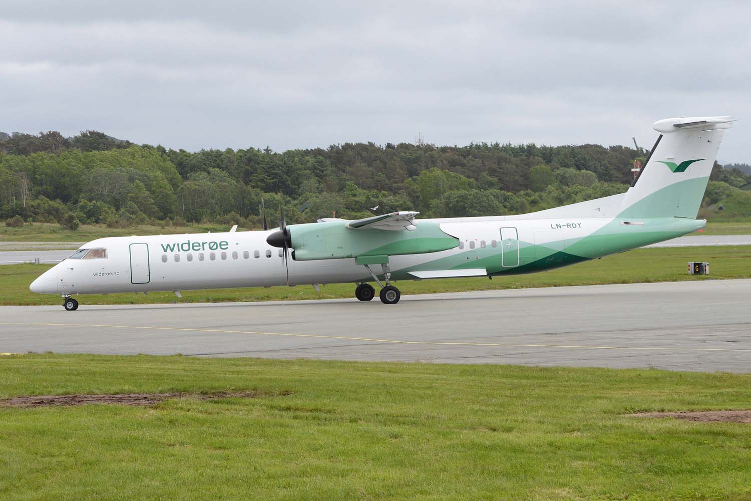 DHC-8-400 de Wideroe.