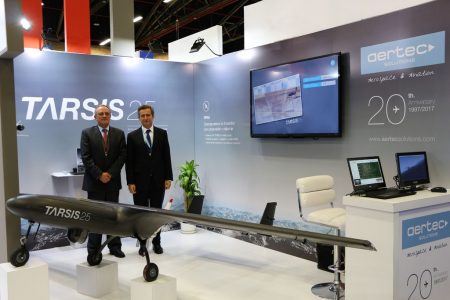 Tarsis 25 en el stand de Aertec Solutions en Expodefensa