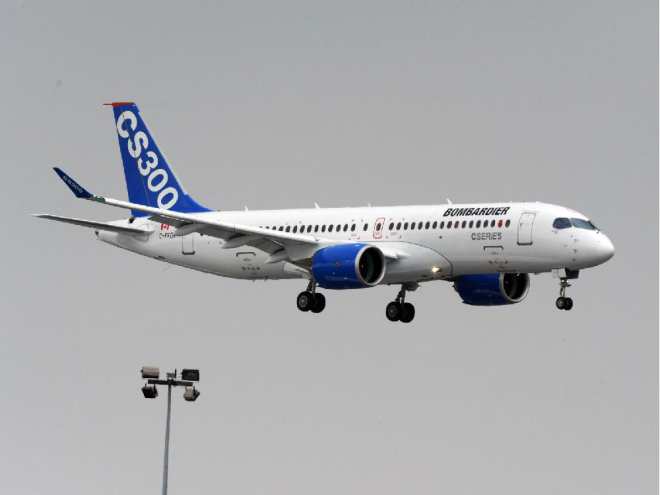 El CS300 ha sido el encargado de abrir las demostraciones en vuelo en el salón de Le Bourget.