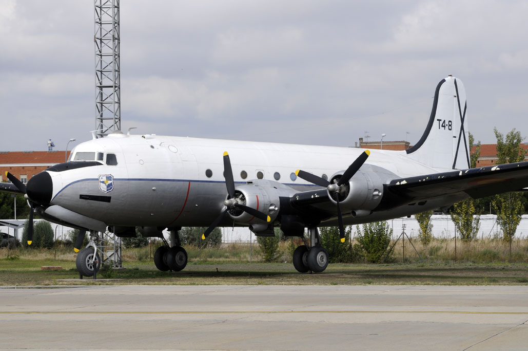 Douglas DC-4 en Getafe