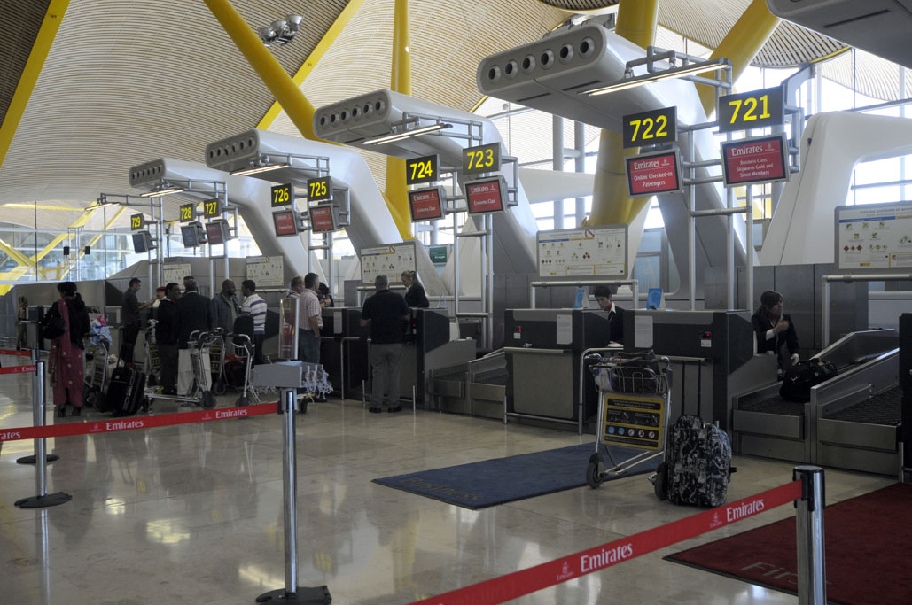 Mostradores de facturación en la T4 de Madrid Barajas