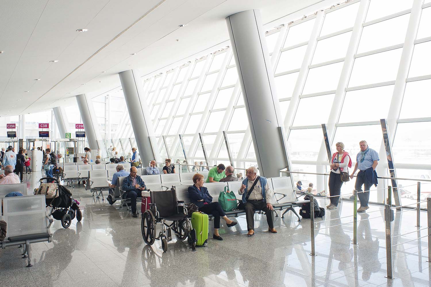 Pasajeros en el aeropuerto de Palma de Mallorca.
