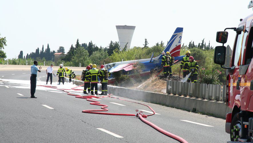 El Alphajet tal y como ha quedado tras la salida de pista en Perpiñán.