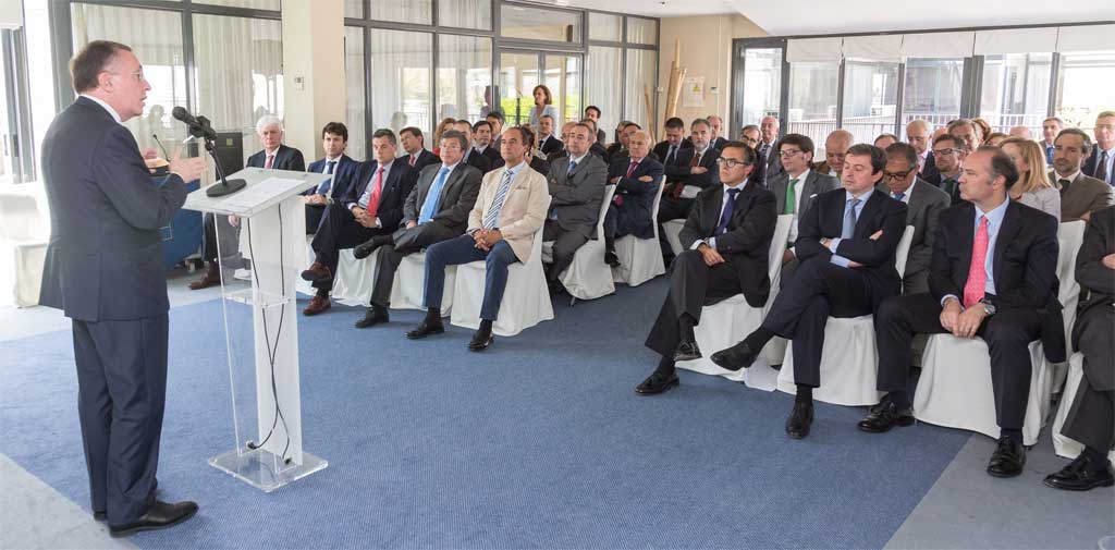 Adolfo Menéndez, presidente de TEDAE, se reunió con representantes de las 80 empresas que integran la asociación.