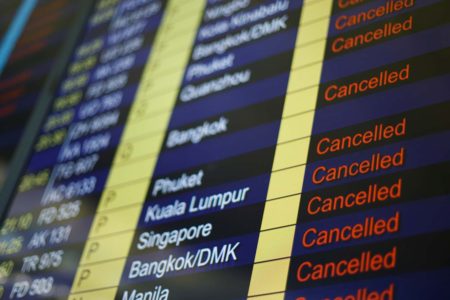 El tráfico aéreo mundial está cayendo como en ninguna crisis anterior.