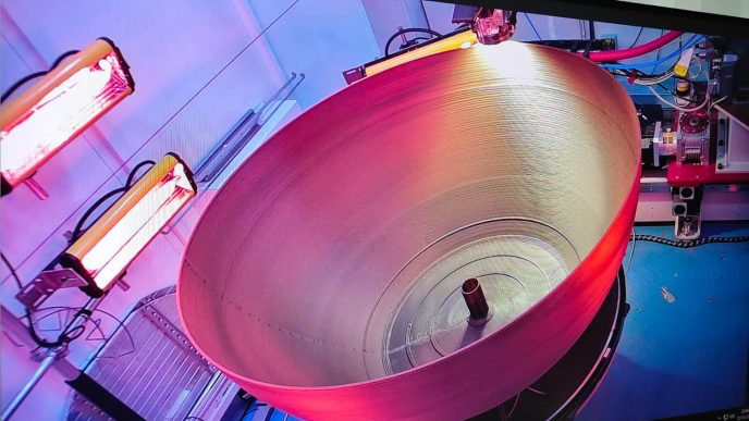 Parte del depósito para hidrógeno líquido fabricado por empresión 3D por AIMEN.