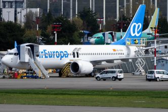 El primer Boeing 737 MAX que recibirà Air Europa en Boeing Field.