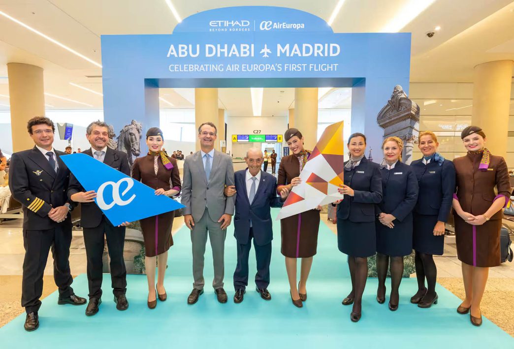 Celebración en Abu Dhabi del primer vuelo de Air Europa para Etihad,