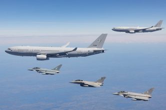 Un A330 MRTT de la MMF(en primer plano) dando apoyo a aviones españoles, framceses y británicos durante Pacific Skies.