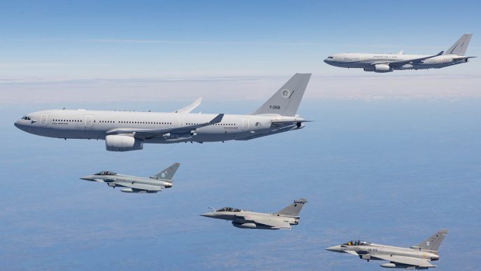 Un A330 MRTT de la MMF(en primer plano) dando apoyo a aviones españoles, framceses y británicos durante Pacific Skies.