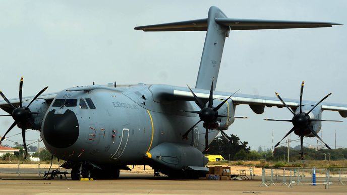 España y Francia acuerdan adelantar la entrega a partir de 2028 de 7 A400M.