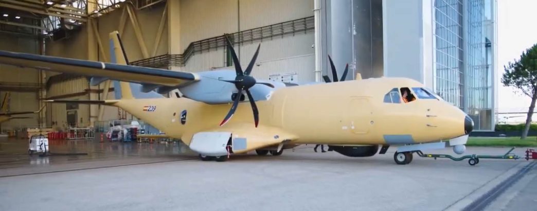 El primer C295 MSA español en la factoría de Airbus en Sevilla.
