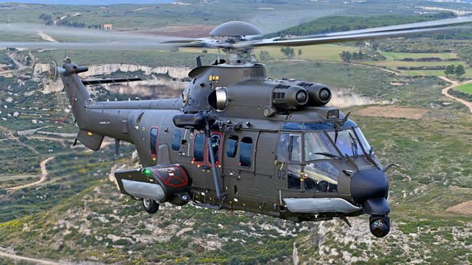 La Fuerza Aérea de Singapur probará la colaboración entre drones y helicópteros.