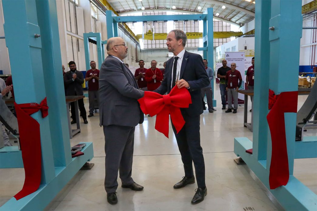 Cesar Silva, consejero delegado de Akaer y Nico Neumann, consejero delegado de Deutsche Aircraft en la inauguración.