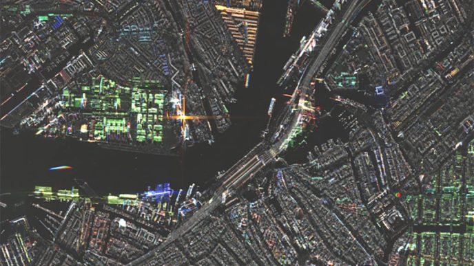 Imágen SAR de Amsterdam obtenida por un satélite de Iceye.