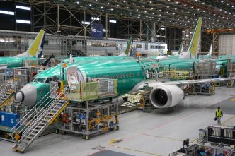 Boeing mejora sus resultados en el primer trimestre de 2025 gracias a unas mayores entregas de aviones comerciales.