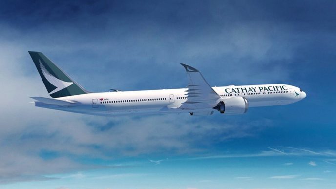 Boeing 777-9 con colores de Cathay Pacific.