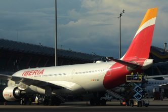 A los 13.227 millones de euros aportados por Iberia al PIB español en 2024, hay que sumar que 177.469 empleos españoles dependen de la actividad de Iberia.