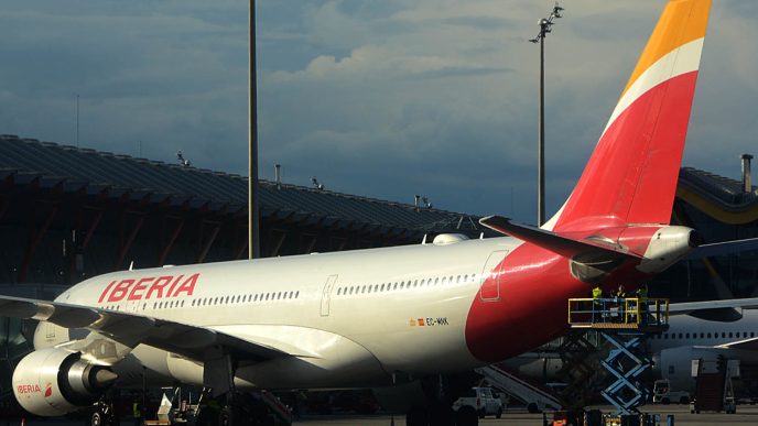 A los 13.227 millones de euros aportados por Iberia al PIB español en 2024, hay que sumar que 177.469 empleos españoles dependen de la actividad de Iberia.